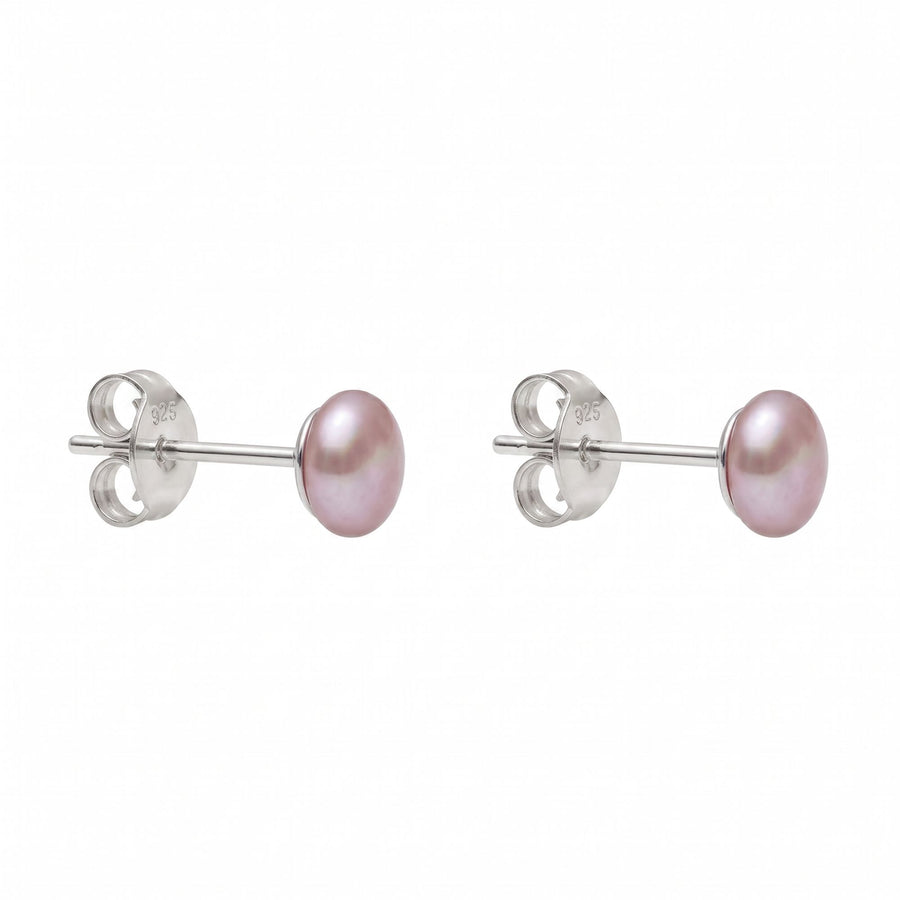 Naturfarbene Perlen-Ohrstecker in Button-Form aus 925er Silber