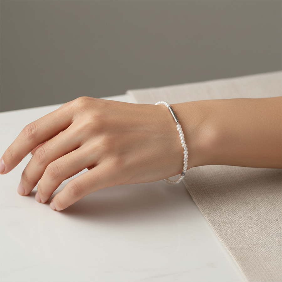 Perlenarmband mit Labradorit-Steinen, Detailansicht