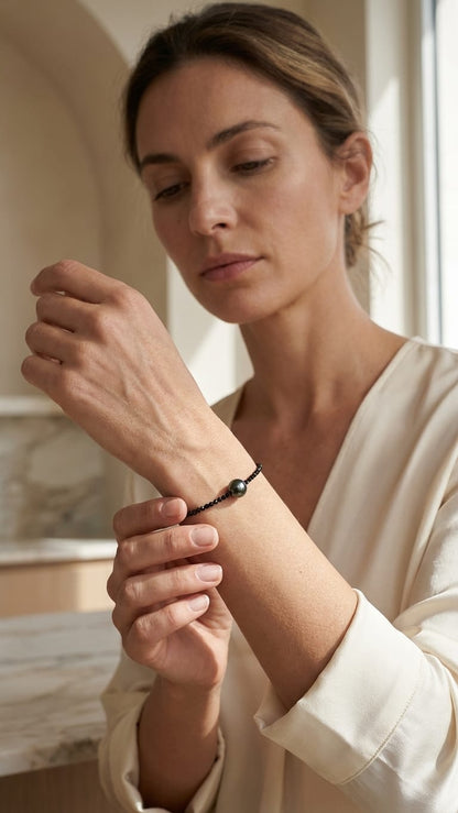 Perlenarmband mit Tahiti und Spinell, Nahansicht
