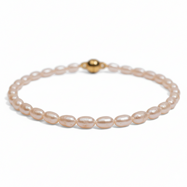 Perlenarmband mit vergoldeter Magnetschließe